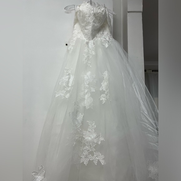 NEW - Wedding Gown - Picture 7 of 12
